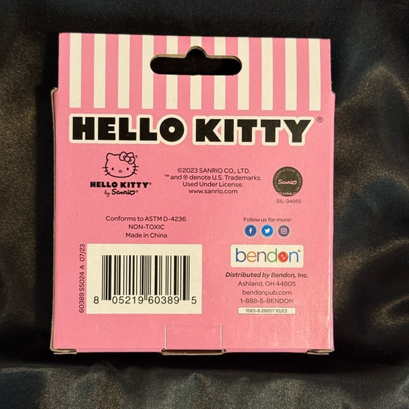 Hello Kitty Pink Backpack with Stationery Set - Picture 6 of 8